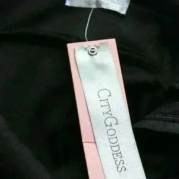 City Goddess Open Back Midi Black Lace Dress NWT size M - Picture 4 of 4